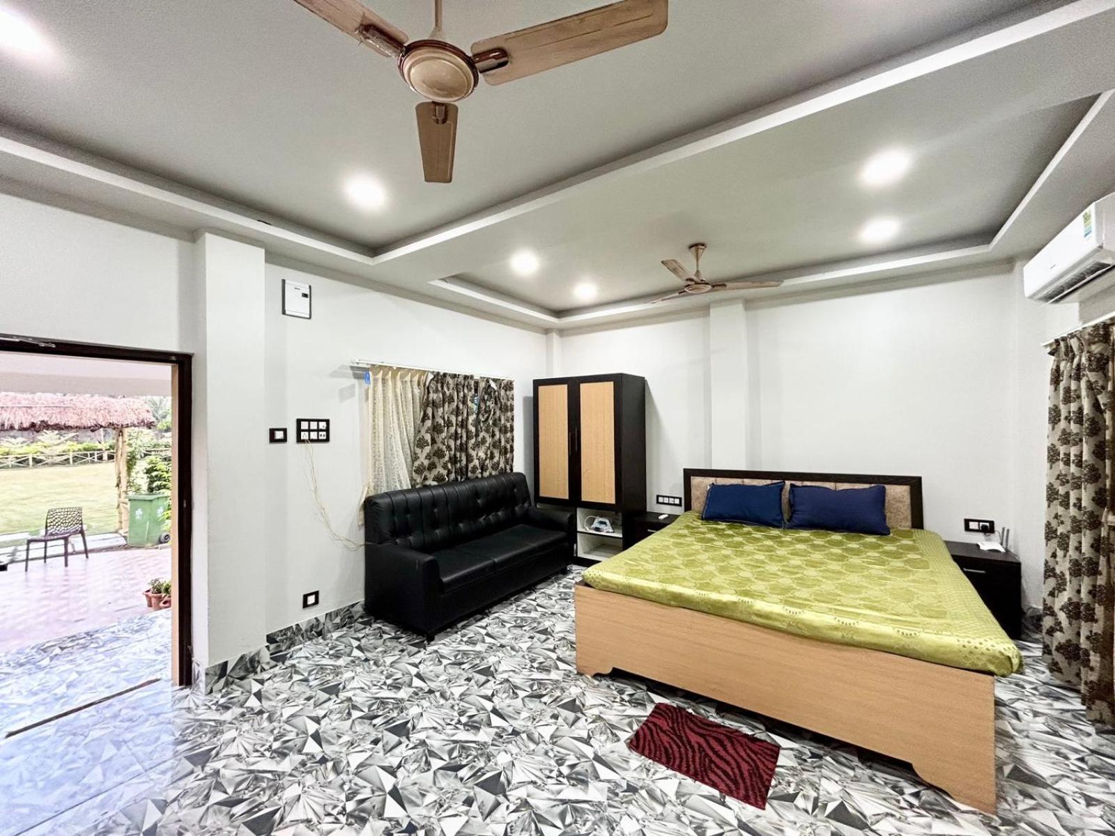 Palli Bangla Resort, Near Ruby Hospital, Anandapur Calcutta Extérieur photo