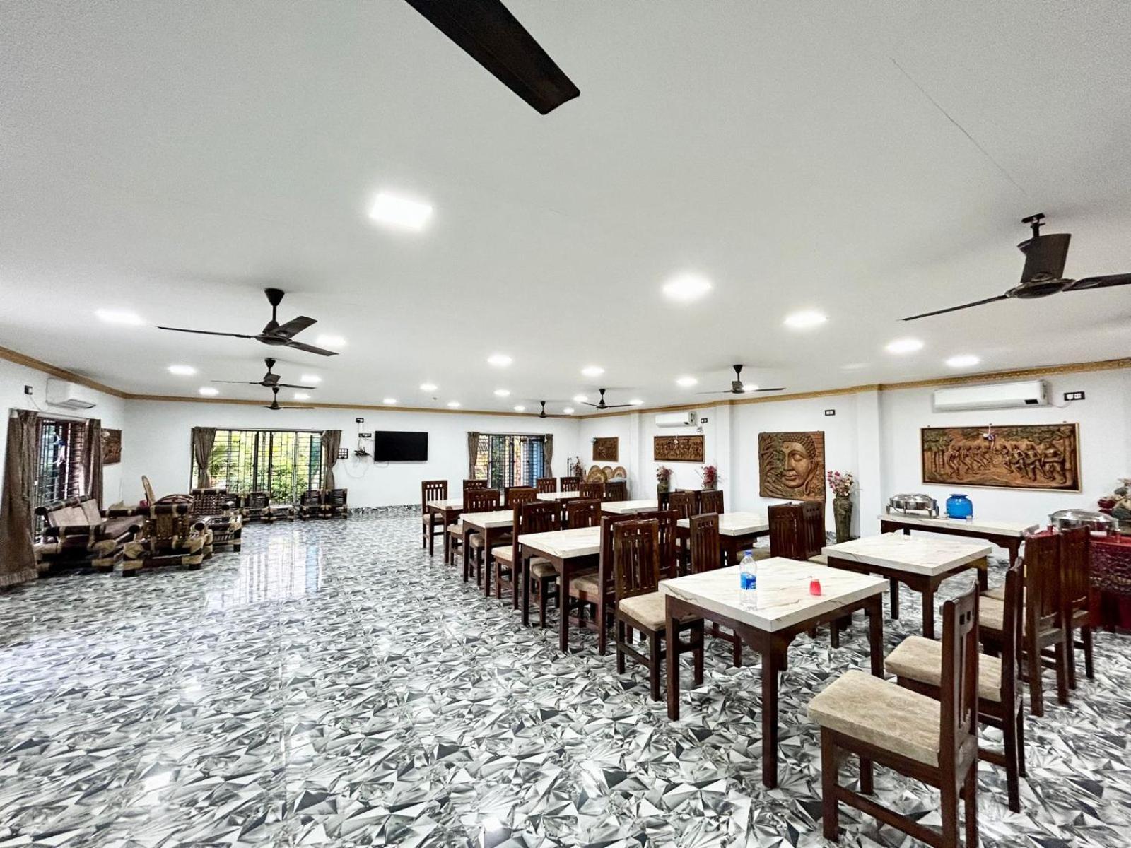 Palli Bangla Resort, Near Ruby Hospital, Anandapur Calcutta Extérieur photo