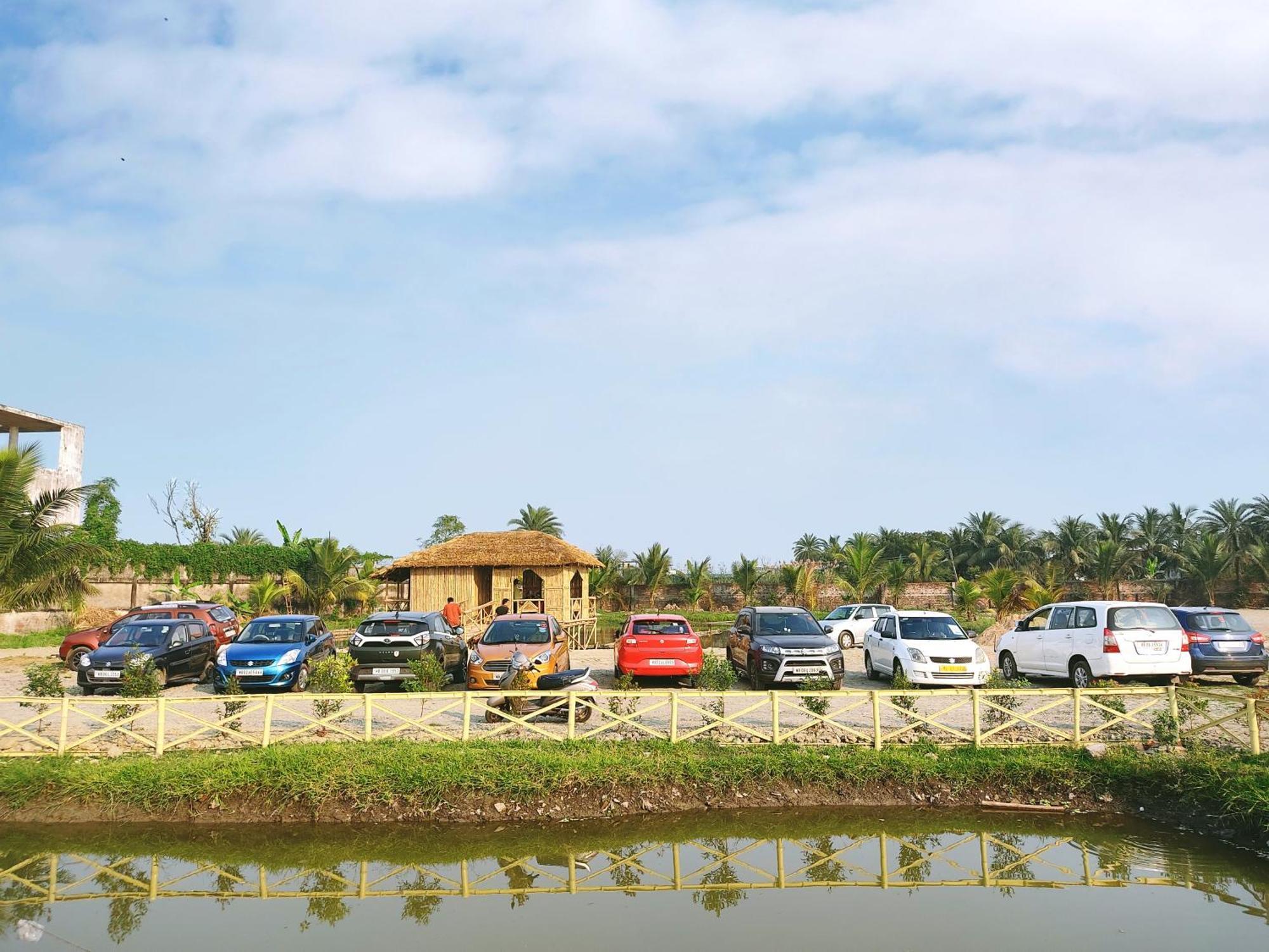 Palli Bangla Resort, Near Ruby Hospital, Anandapur Calcutta Extérieur photo