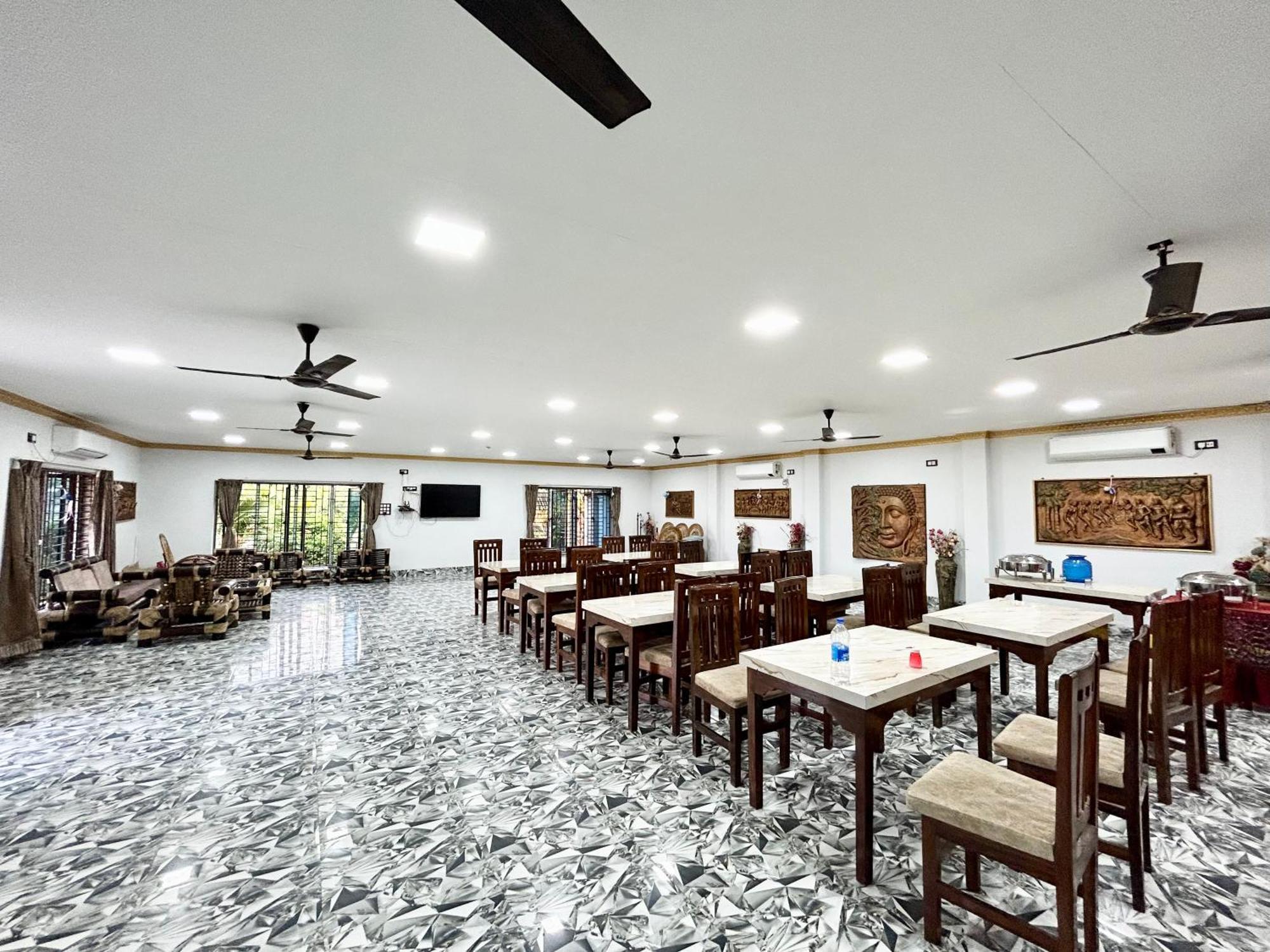 Palli Bangla Resort, Near Ruby Hospital, Anandapur Calcutta Extérieur photo