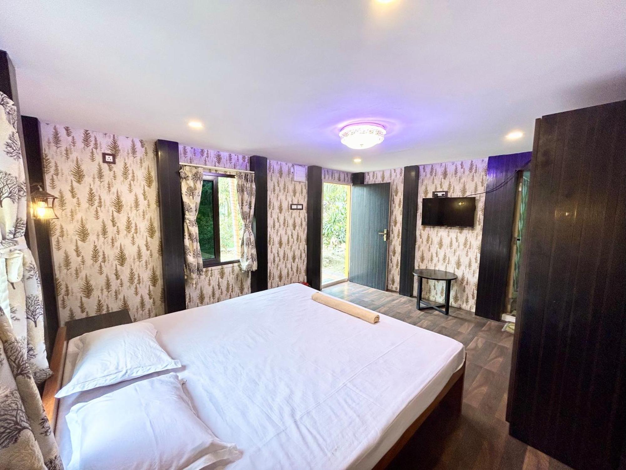 Palli Bangla Resort, Near Ruby Hospital, Anandapur Calcutta Extérieur photo